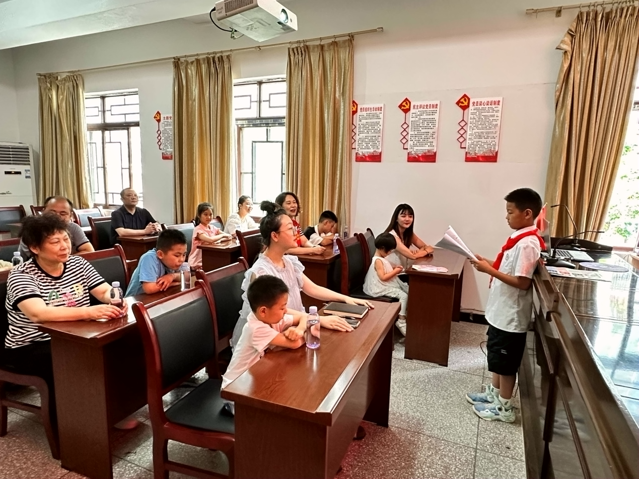 开州文峰街道富厚社区:开展“童心向党 筑梦未来”暑期活动