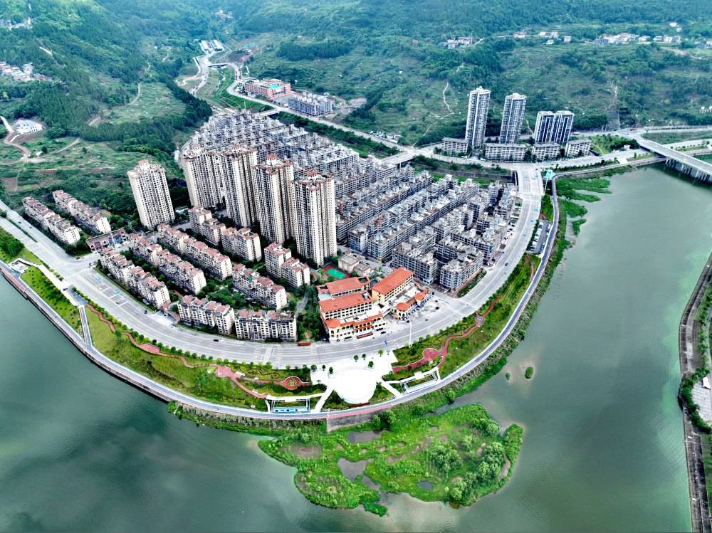 天空亮了道路宽了心气顺了