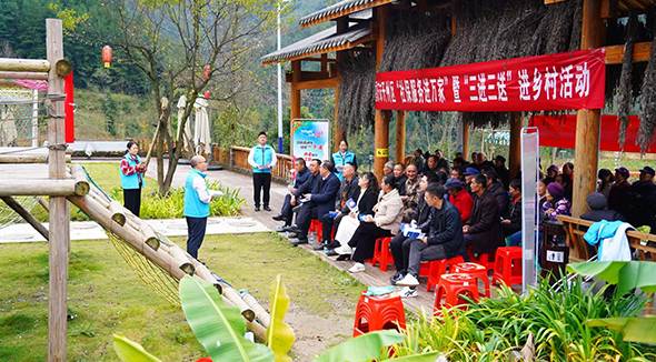 开州：“党建红”引领“社保蓝” 看“开心社保”如何绘就社保服务民生温度与速度新图景
